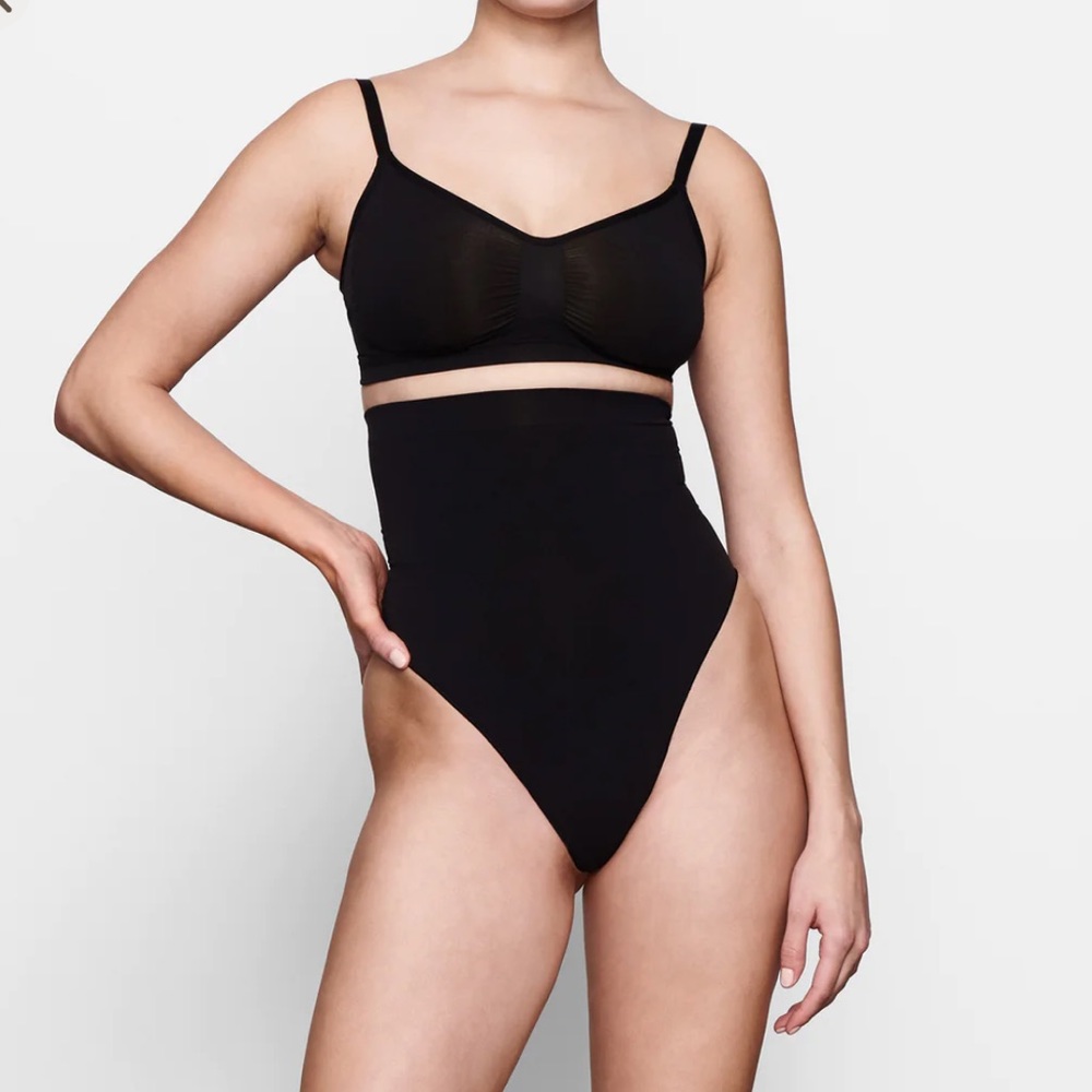 Skims High Waist Sculpting Thong